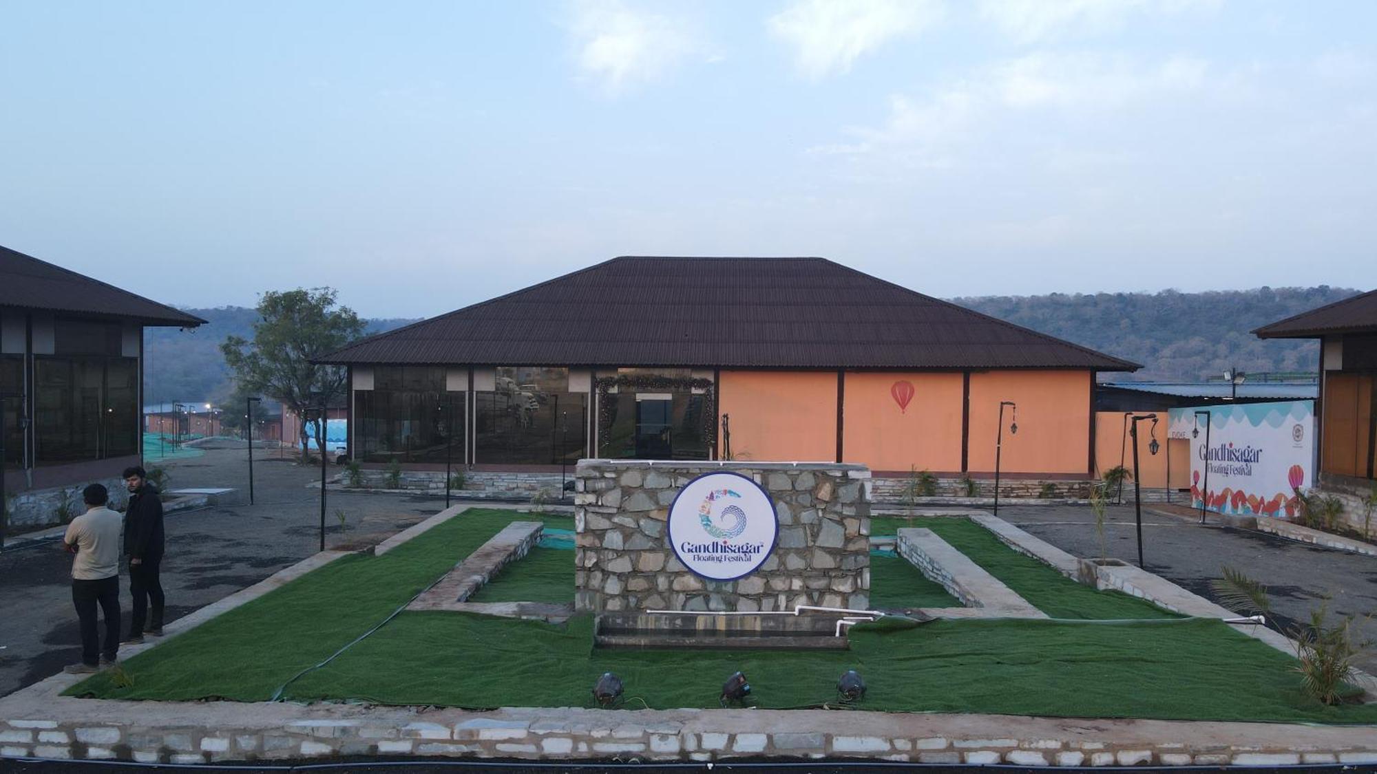 Gandhisagar Forest Retreat Hotel Gurla Buitenkant foto